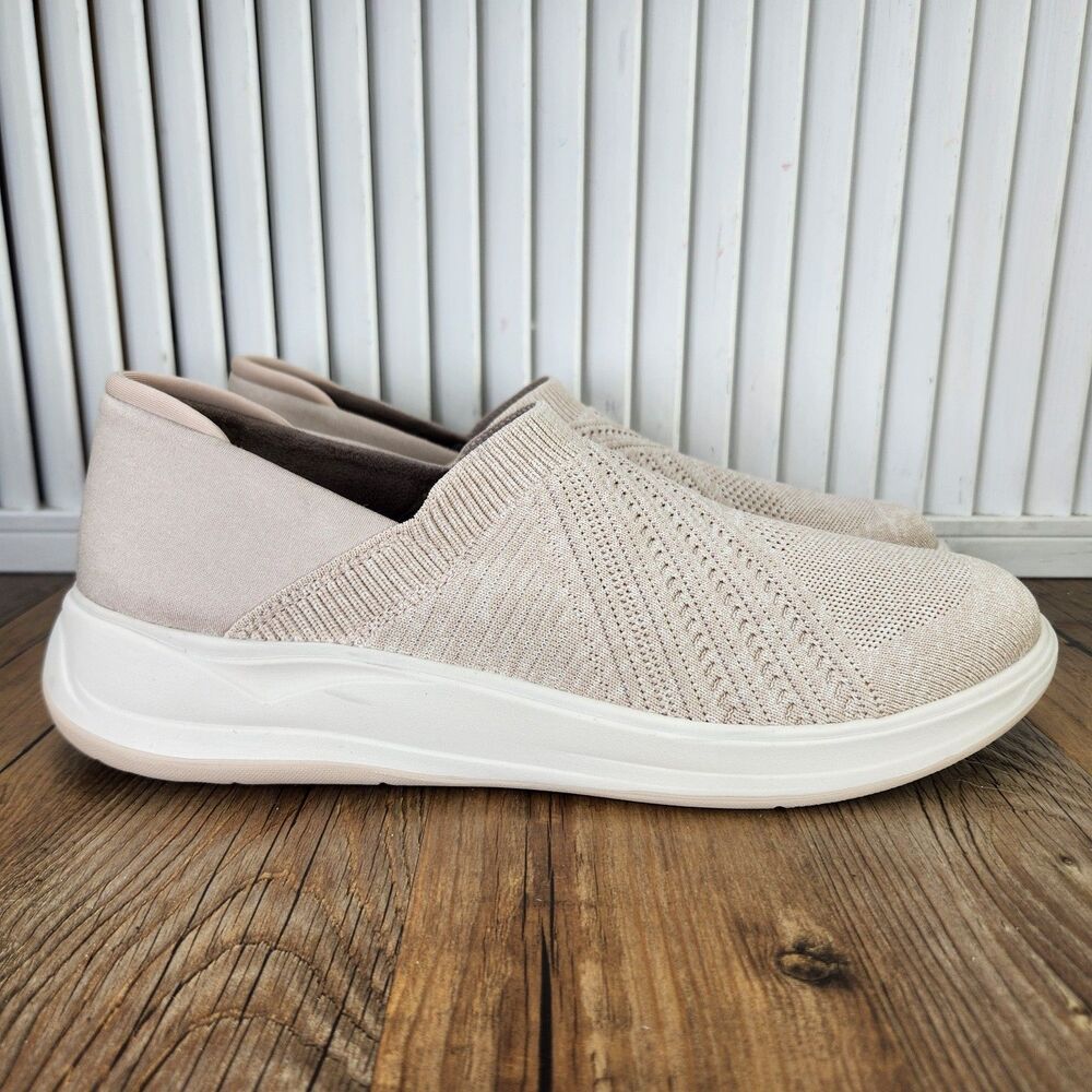 Bzees Triumph Womens Sz 10 M Beige Slip On Arch Support Comfort Loafers Shoes